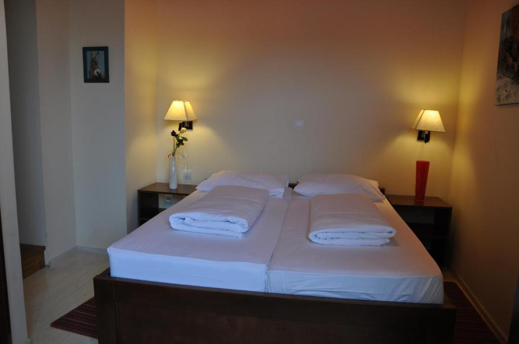 Hotel Carpymore Biograd Na Moru Room photo