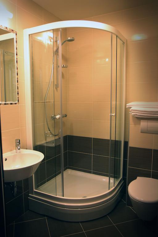 Hotel Carpymore Biograd Na Moru Room photo